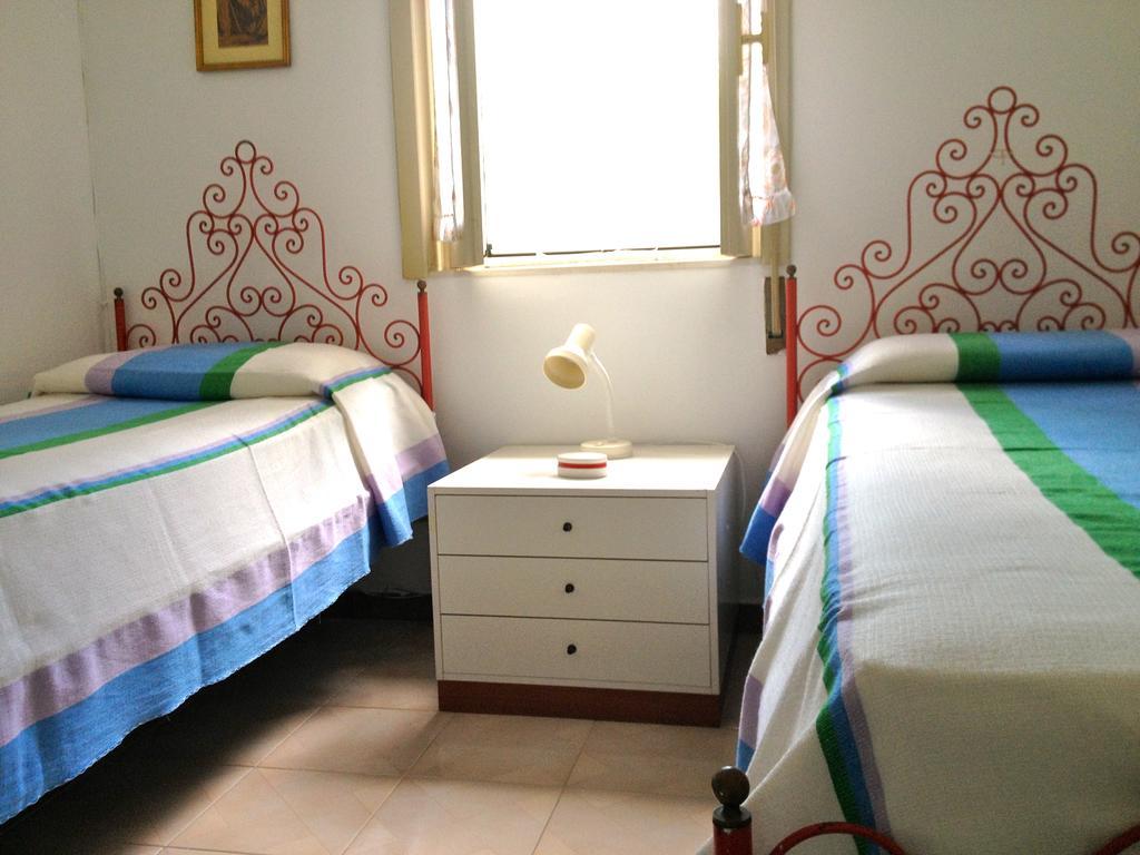 Sea'S Chalet Fontane Bianche Habitación foto